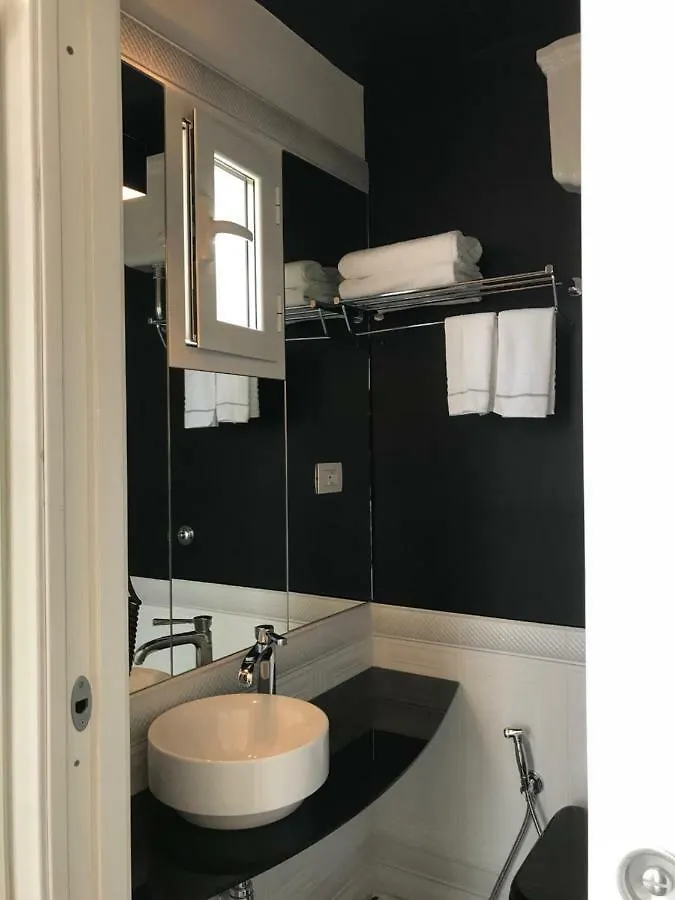 Ambra Noblesse Bed & Breakfast Naples