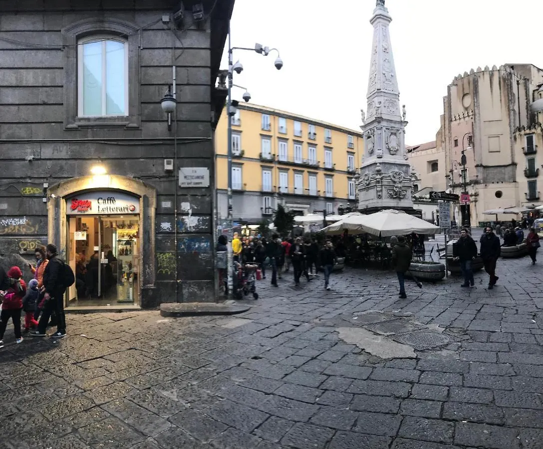 Ambra Noblesse Bed & Breakfast Naples Italy